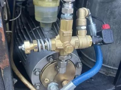Custom VB9-style unloader conversion fitted onto a heavily used Nilfisk Neptune 7 to improve long-term reliability under constant trigger cycling. This modification was carried out for a customer regularly operating the machine for extended daily use.